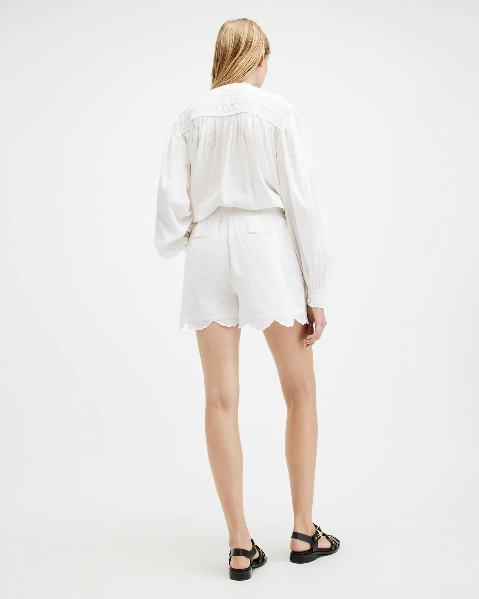 Etti Relaxed Fit Scallop Edge Shorts
