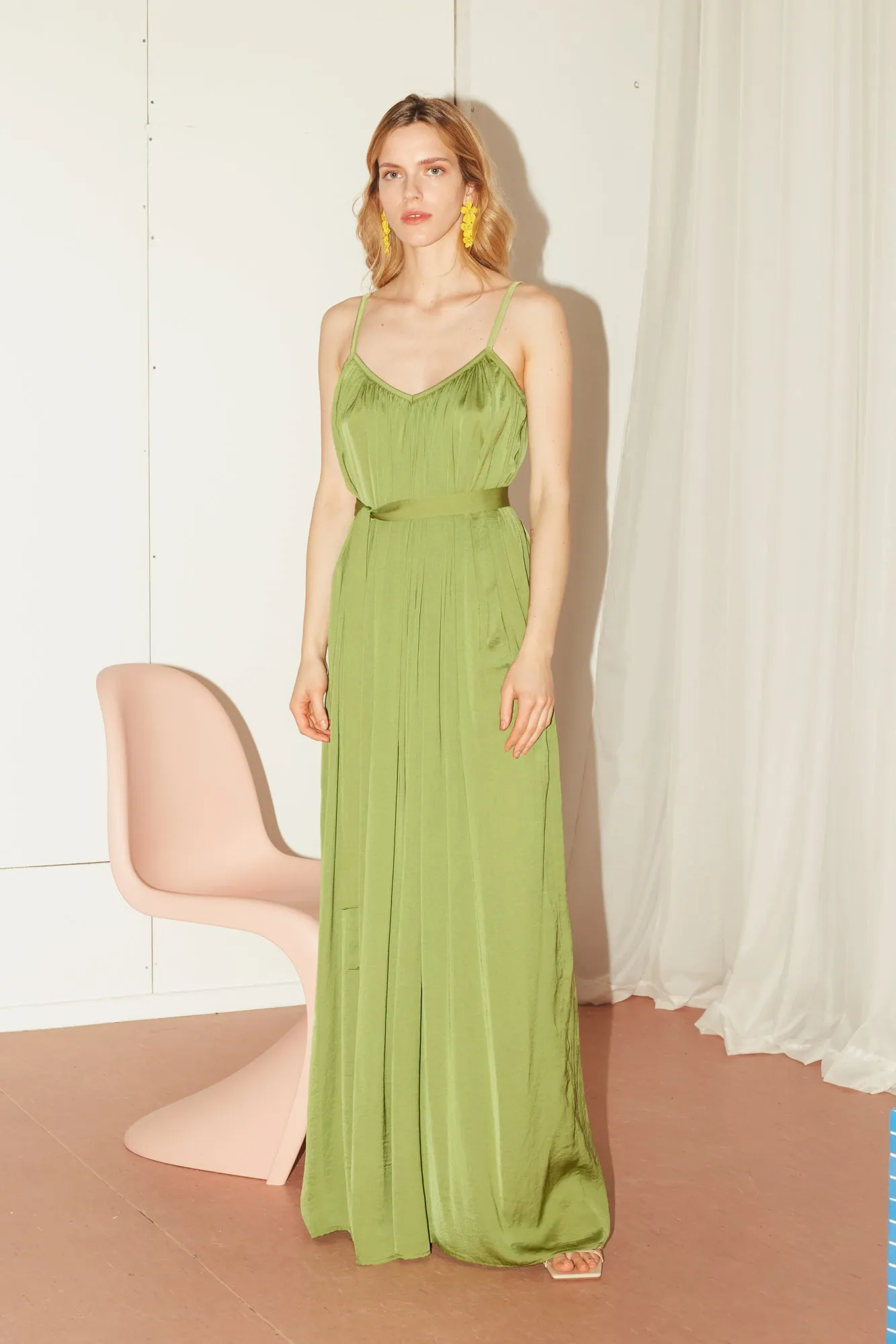 MEFYA flowing pastel green bridesmaid dress